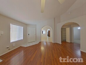 1938 E Wagoner Rd in Phoenix, AZ - Building Photo - Building Photo