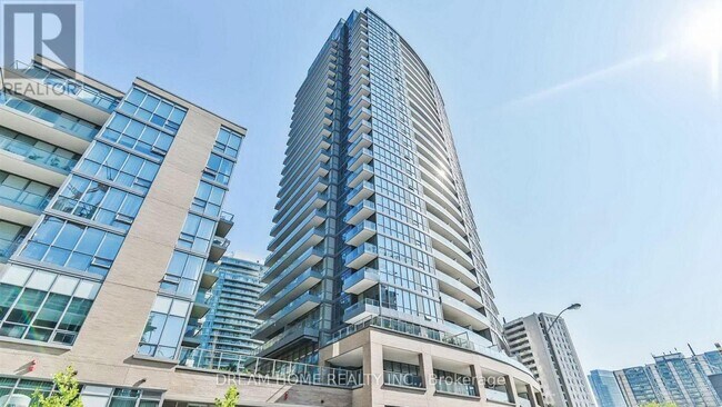 50 Forest Manor Rd in Toronto, ON - Building Photo - Building Photo