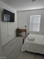 4325 SW 7th Ave in Cape Coral, FL - Building Photo
