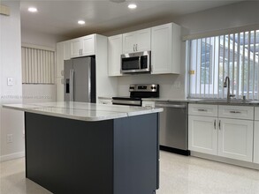 1327 Garfield St in Hollywood, FL - Building Photo - Building Photo