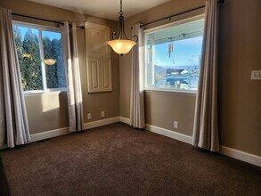 313 E Main St in Everson, WA - Building Photo - Building Photo