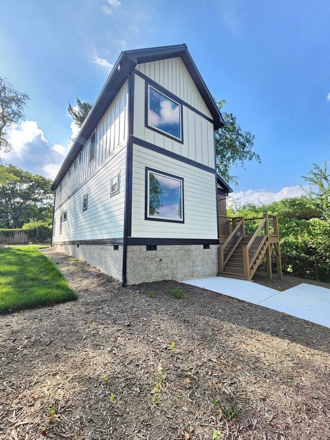 108 Tracy Ave in Asheville, NC - Building Photo - Building Photo