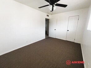 1802 Forrest St in Bakersfield, CA - Building Photo - Building Photo