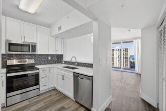 3020 NE 32nd Ave in Fort Lauderdale, FL - Building Photo - Building Photo