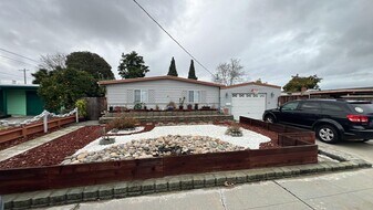 16293 Galway Ct in San Lorenzo, CA - Building Photo