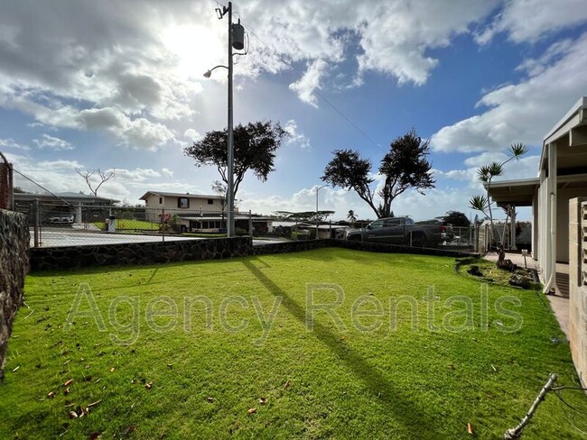 2458 Aumakua St in Pearl City, HI - Building Photo - Building Photo