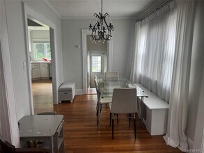 9 Castleton Ct in Oceanside, NY - Building Photo - Building Photo