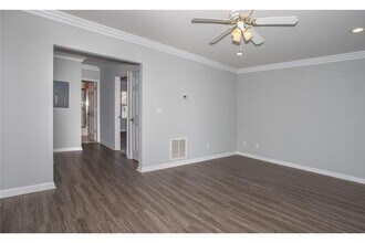 150 Secatogue Ave-Unit -6C in Farmingdale, NY - Building Photo - Building Photo