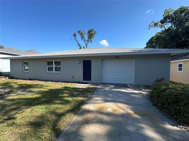 property at 1585 Jasmine Way
