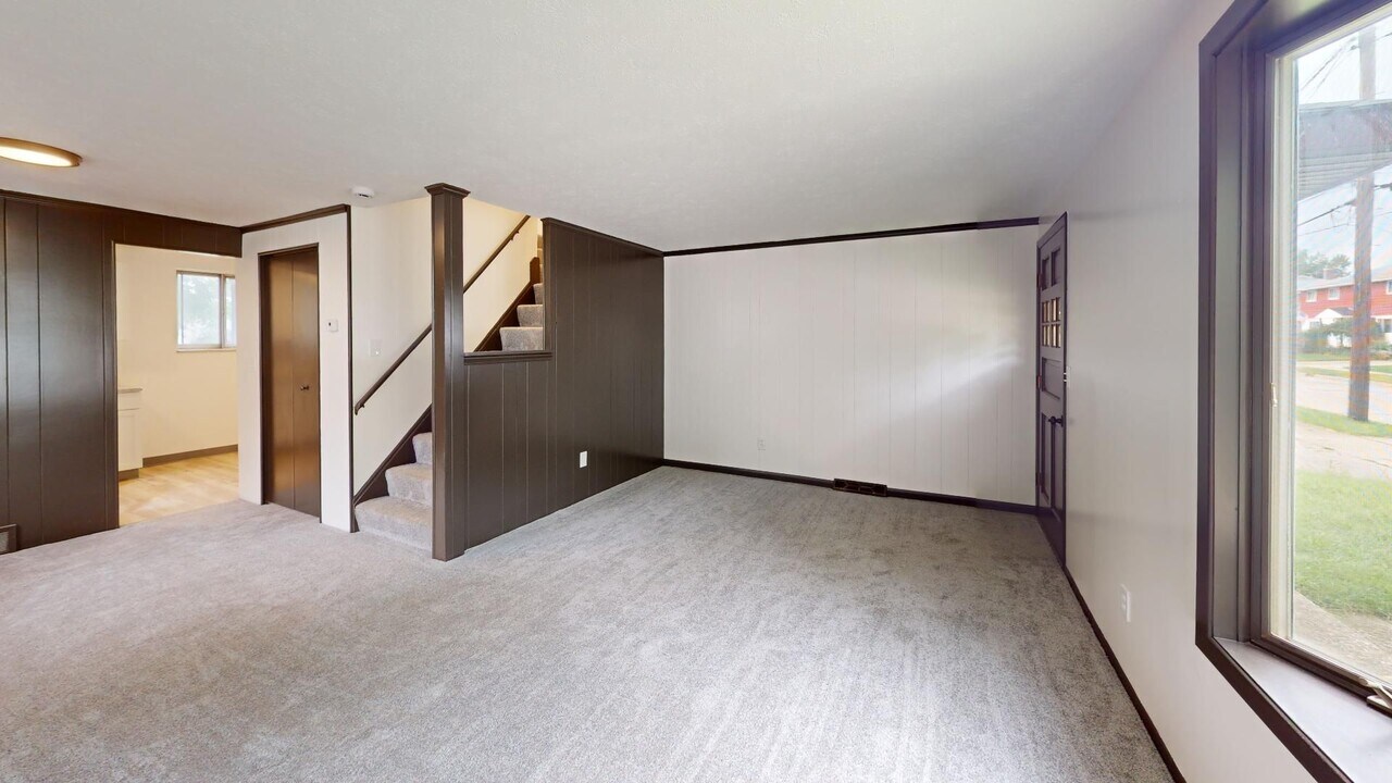 4307 W 152nd St in Cleveland, OH - Building Photo