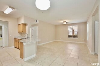 5955 Westgate Dr in Orlando, FL - Building Photo - Building Photo