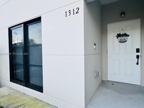 1312 NW 3rd St in Florida City, FL - Building Photo - Building Photo