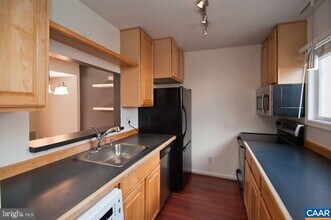 1566 Garden Ct in Charlottesville, VA - Building Photo - Building Photo
