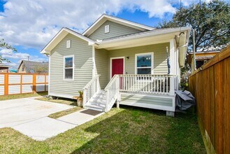 205 De Koven St in Houston, TX - Building Photo - Building Photo