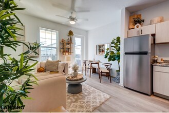 1030 Browning Rd, Unit 305 in Lakeland, FL - Foto de edificio - Building Photo