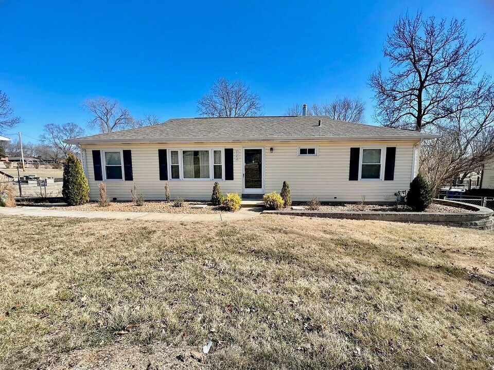 120 Lock Dr in Ballwin, MO - Building Photo
