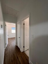 890 NW 55th St, Unit 1 in Miami, FL - Foto de edificio - Building Photo