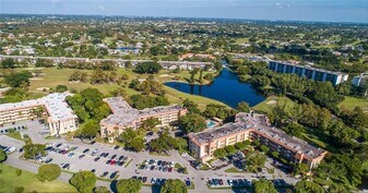 4158 Inverrary Dr in Lauderhill, FL - Building Photo