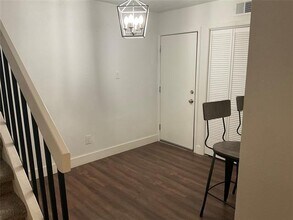 7640 W Greenway Blvd in Dallas, TX - Building Photo - Building Photo