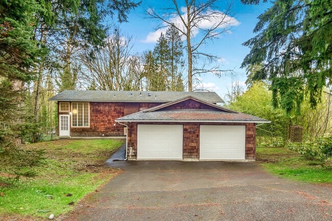 property at 8721 Shadow Wood Dr