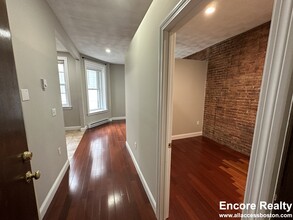 41 Fairfield St, Unit #250N - 2R in Boston, MA - Foto de edificio - Building Photo