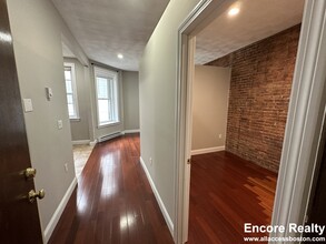 41 Fairfield St, Unit #250N - 2R in Boston, MA - Building Photo - Building Photo