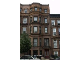 215 Hancock St in Brooklyn, NY - Building Photo