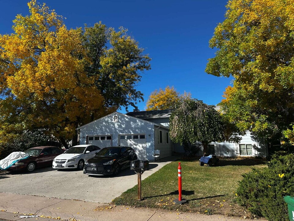 14480 E Montana Cir in Aurora, CO - Building Photo
