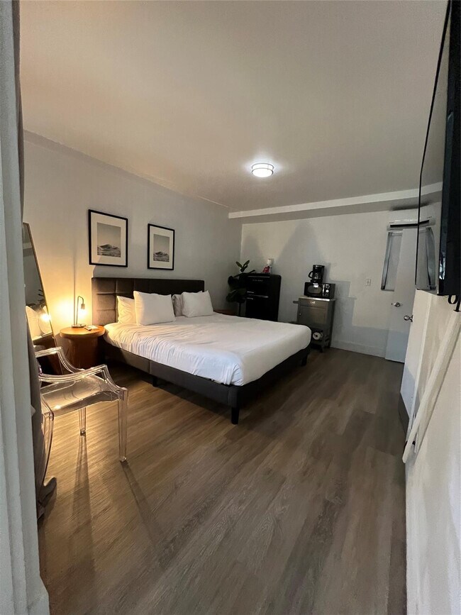 2100 NE 33rd Ave in Fort Lauderdale, FL - Building Photo - Building Photo