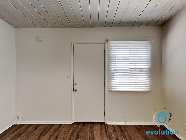 4323-4333 Gresham St in San Diego, CA - Foto de edificio - Building Photo