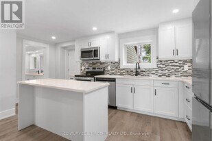 33 Minnesota St in Collingwood, ON - Building Photo