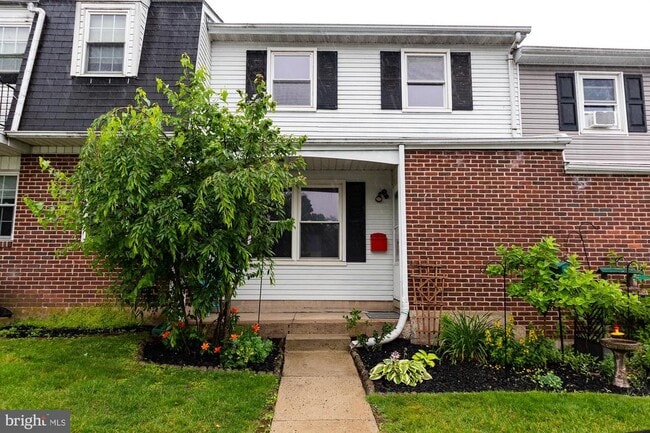 property at 54 Reliance Ct