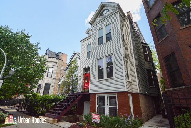 906 W Wrightwood Ave in Chicago, IL - Building Photo - Building Photo
