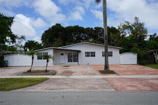 12455 SW 185th Terrace in Miami, FL - Building Photo