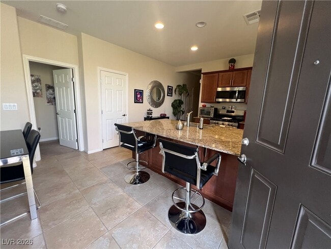 2741 Crystal Blue St