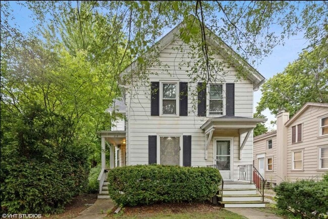 219 Center St, Unit 1