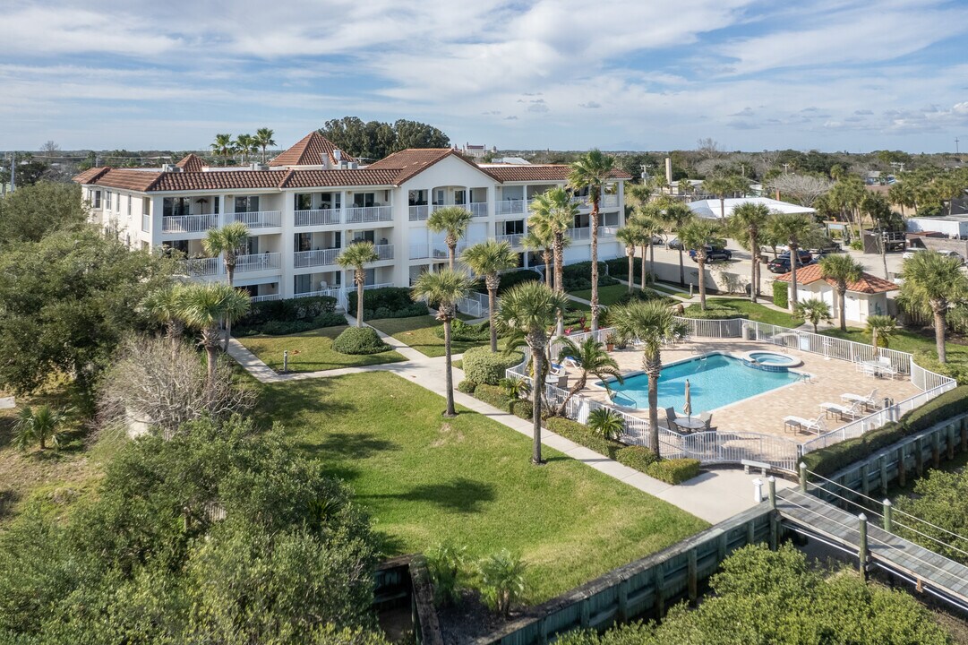 Corona Del Mar in St. Augustine, FL - Foto de edificio