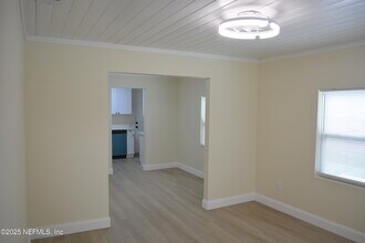 8238 Dekle Ave in Jacksonville, FL - Building Photo - Building Photo