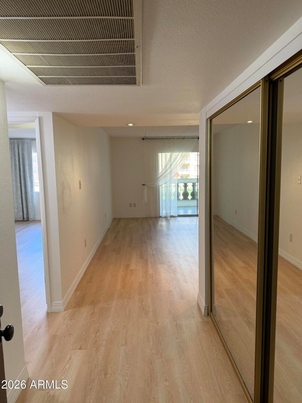 7950 E Camelback Rd, Unit 212 in Scottsdale, AZ - Building Photo - Building Photo