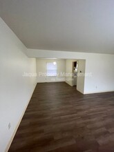 7741 Walcott St in Portage, MI - Building Photo - Building Photo