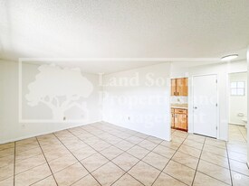 5816 Charlton Dr in Lakeland, FL - Building Photo