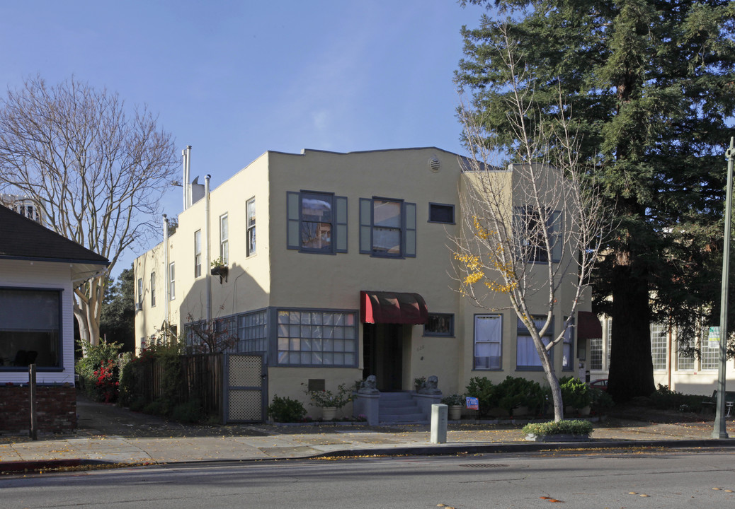 628 Waverley St in Palo Alto, CA - Foto de edificio