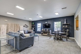Centennial East in Englewood, CO - Foto de edificio - Building Photo