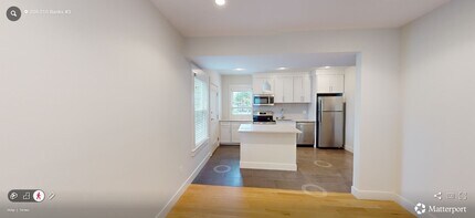 208 Banks St, Unit 3 in Cambridge, MA - Foto de edificio - Building Photo