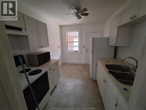 3219 Linwood Pl in Windsor, ON - Building Photo - Building Photo