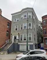 852 Huntington Ave, Unit 2 in Boston, MA - Building Photo