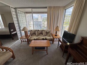 1617 Ke’eaumoku St in Honolulu, HI - Building Photo - Building Photo