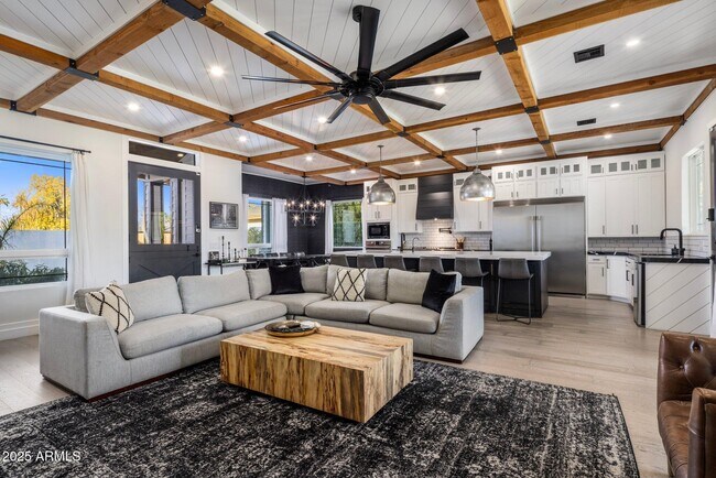 3322 N Valencia Ln in Phoenix, AZ - Building Photo - Building Photo