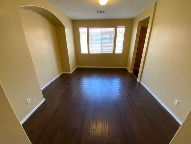 9426 Gypsum Quarry St in Las Vegas, NV - Building Photo - Building Photo