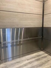 8205 Lake Dr in Doral, FL - Building Photo - Building Photo